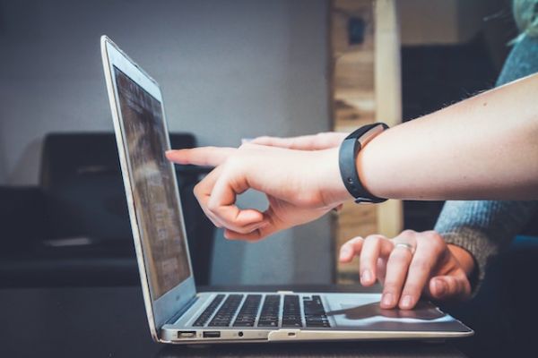 Usposabljanje mentorjev za izvajanje praktičnega usposabljanja z delom po izobraževalnih programih za pridobitev izobrazbe v letih 2023-2026